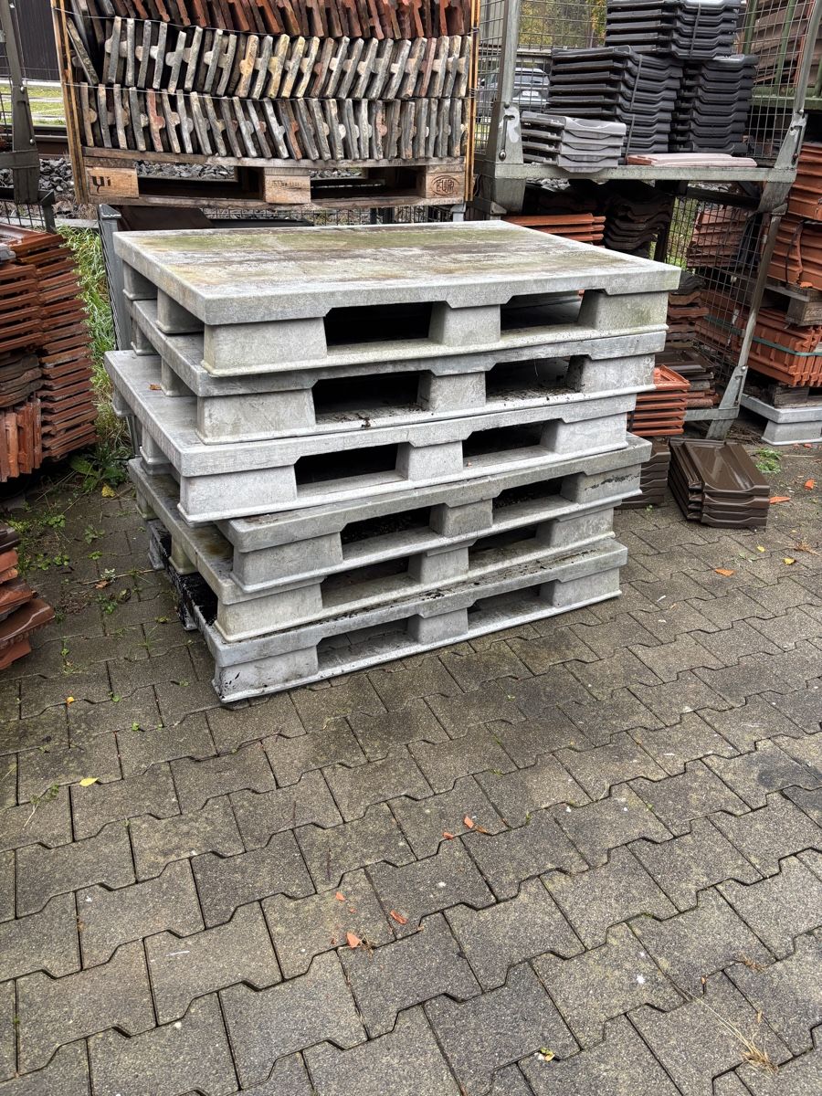 Pallets: Kunststoffpaletten – Usato da Turbenthal venduto da inf_77rq