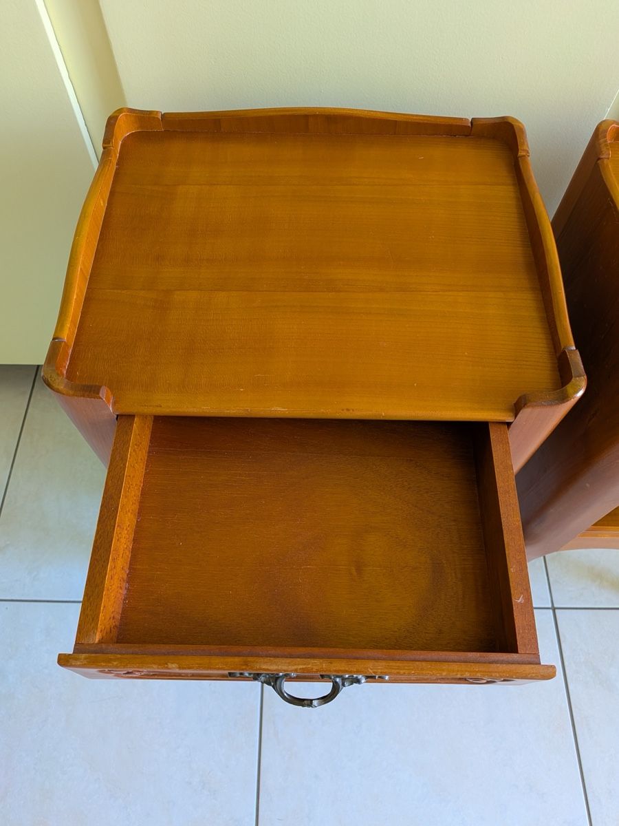 Nachttische: Nachttische 2er Set Vintage – Gebraucht aus Bern von Discomirco 2