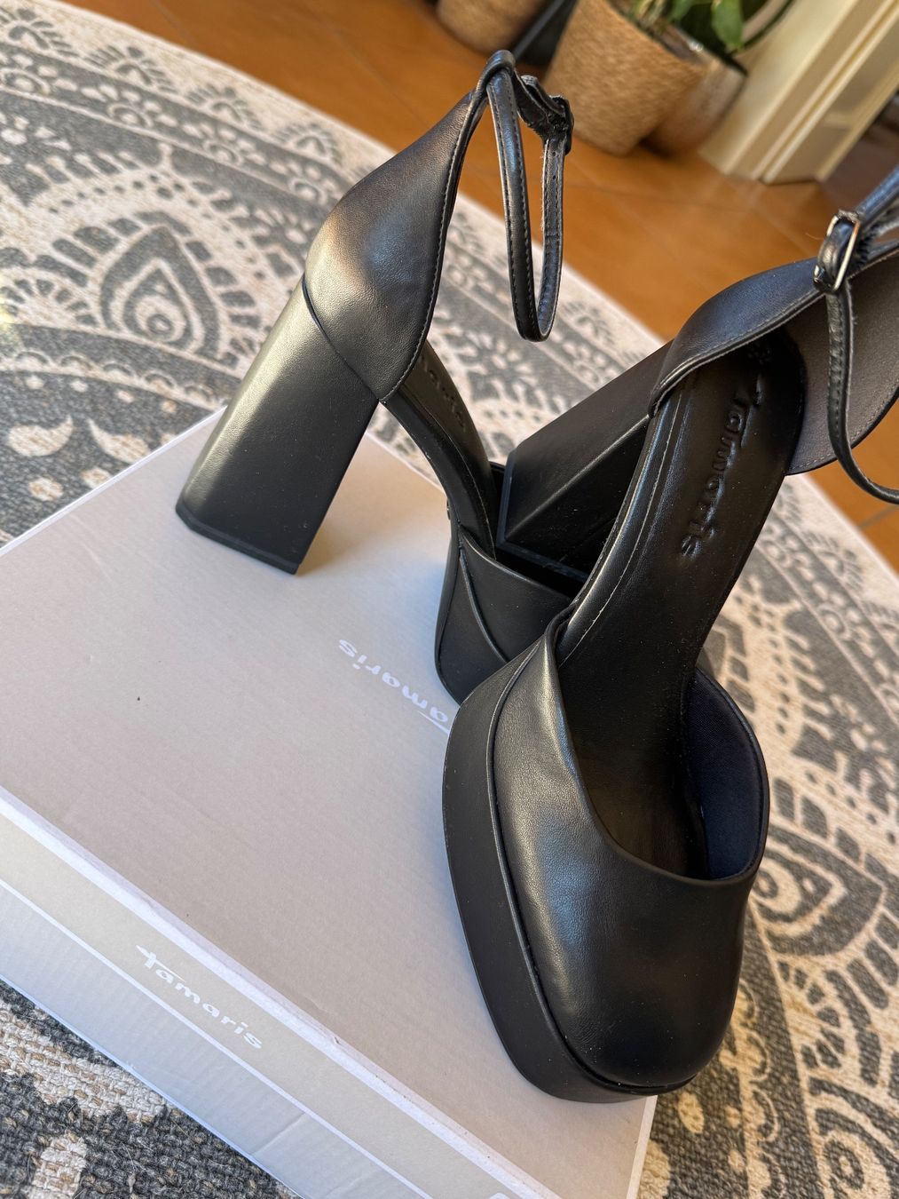 Tamaris Damenschuhe: Scarpe con  plateau Tamaris – Neu (gemäss Beschreibung) aus Bellinzona von bul_mvy5 4
