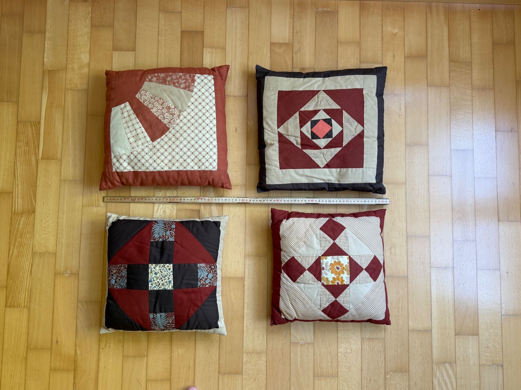 Sonstige Tischwäsche: Patchwork-Quilt ca.205 x 145cm + 4 Kissen, handgefertigt – Gebraucht aus Horgen von Xhystos 3