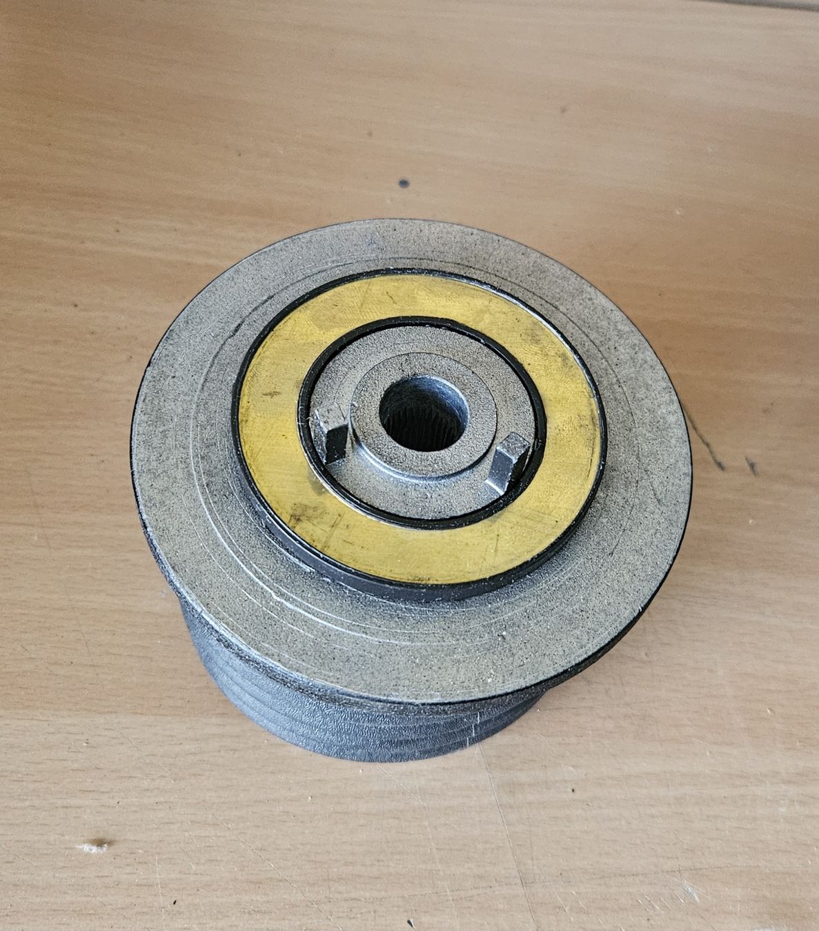 Nissan Tutti pezzi di ricambio auto: Momo Oldtimer Lenkradnabe 3510 Nissan Primera – Nuovo e nell'imballaggio originale da Dachsen venduto da Topparts1 1