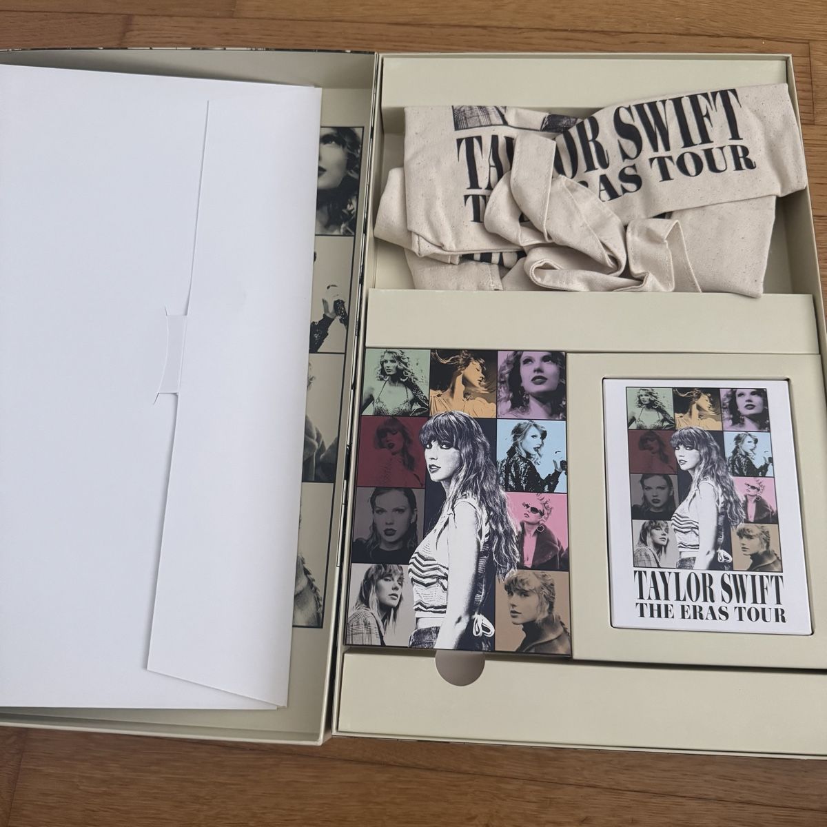 Libri: Taylor Swift Eras Tour VIP Paket – Nuovo (secondo la descrizione) da Sursee venduto da giu_205 4
