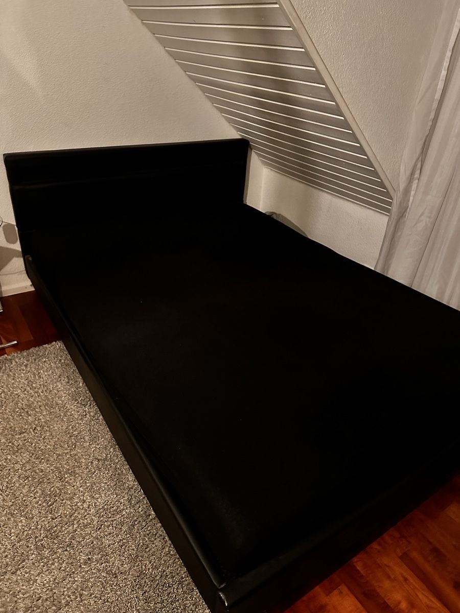 Letti: Bett Doppelbett schwarz Kunstleder – Usato da Flüh venduto da jul_7jnz