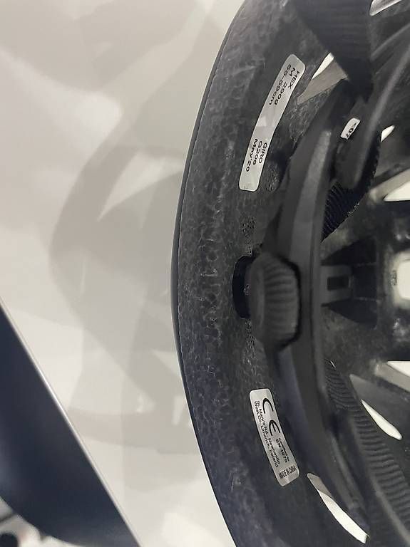 Giro Helme: Velo- und E-Bike-Helm von Giro – Gebraucht aus Schaffhausen von mic_7mpv 4