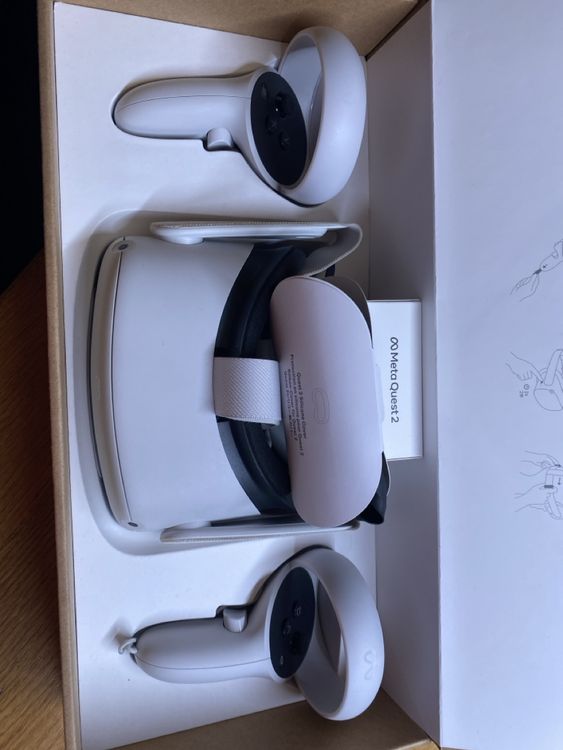 VR Brille Meta Quest 2 | Kaufen auf Ricardo