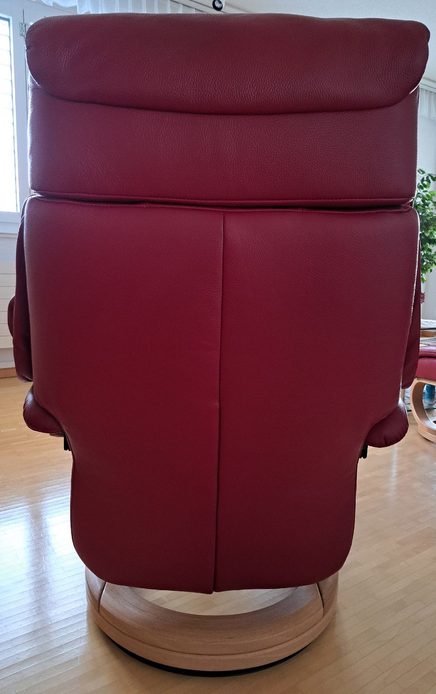 Himolla Poltrone: Relax-Sessel mit Hocker von Himolla  – Usato da Steinmaur venduto da WeSy6374 6