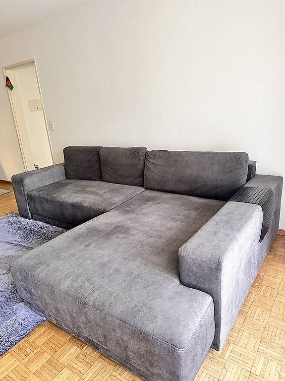 Sofas: Ecksofa mit Bettfunktion – D'occasion à Pfäffikon ZH par gha_p8n7