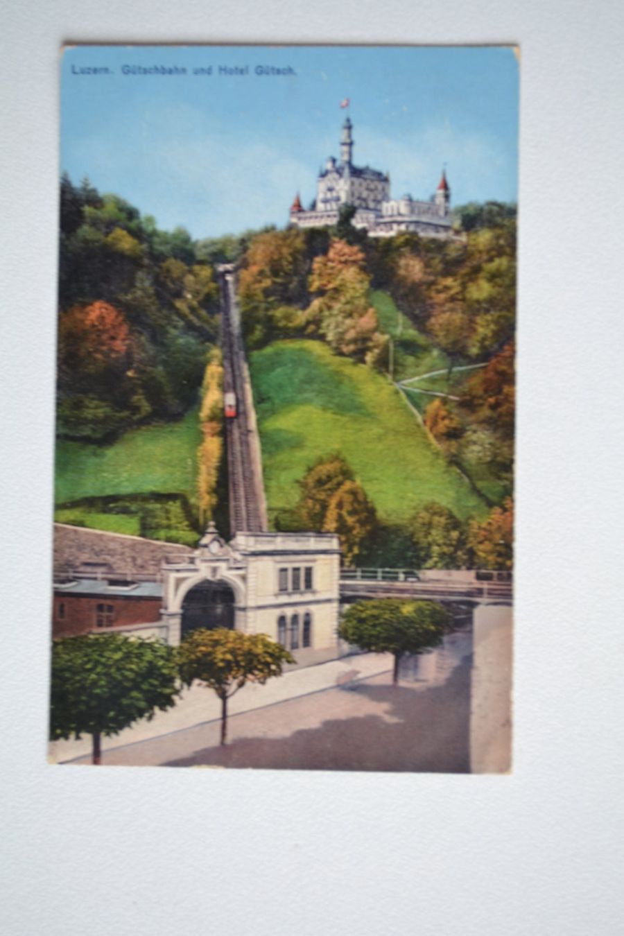 Cartoline postali: AK Luzern Gütschbahn mit Hotel Gütsch LU – Usato da Beinwil am See venduto da kajak55