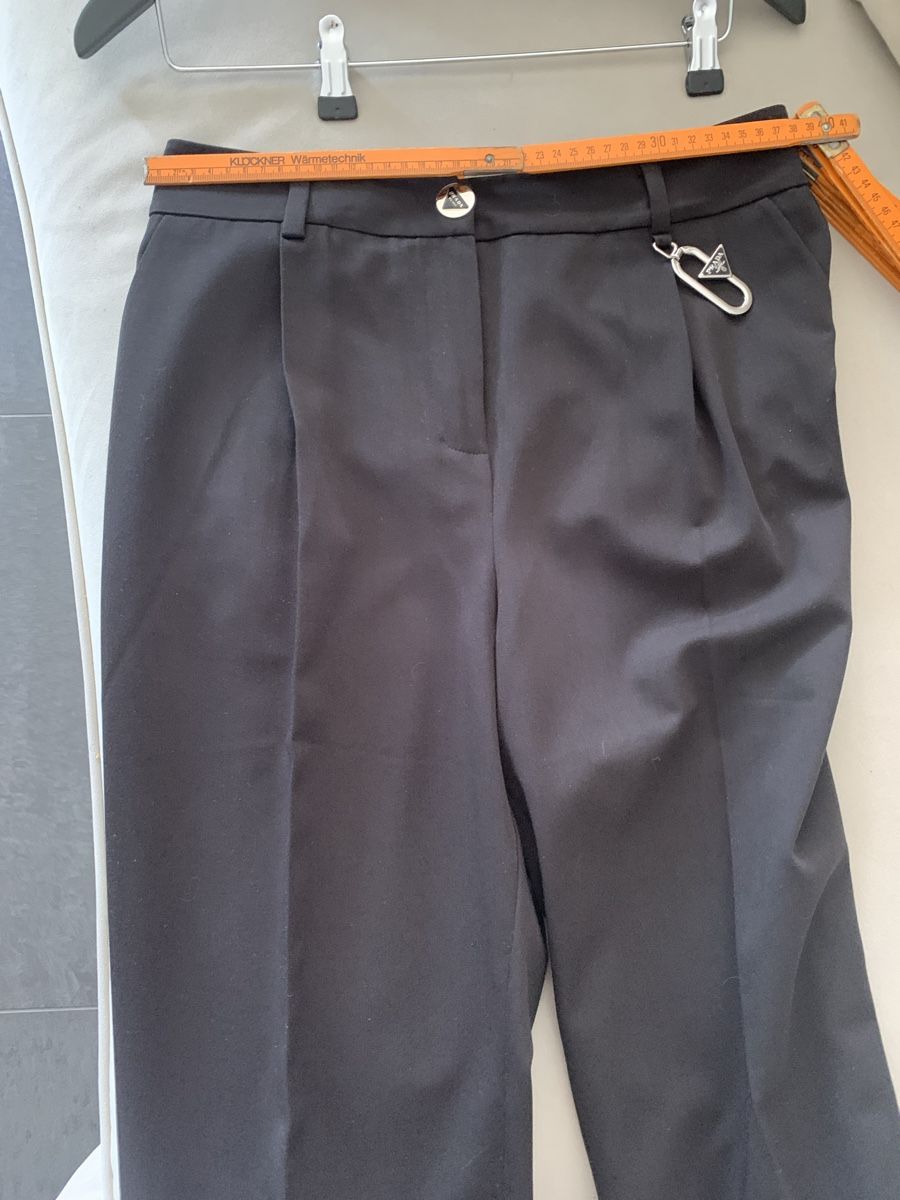 Prada Completi & Tailleur: Prada Damen Anzug – Usato da Bergdietikon venduto da zor_856j 3