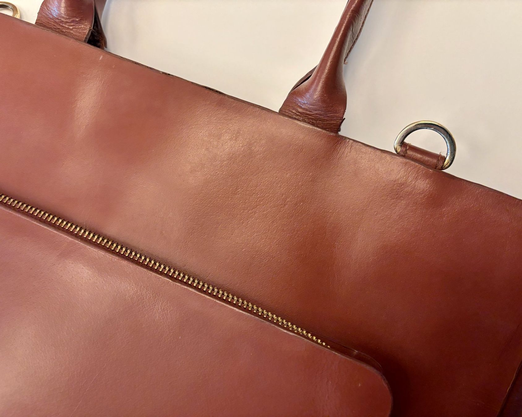 Taschen: 16" Laptoptasche Echtleder von ROYAL REPUBLIQ – Gebraucht aus Birmensdorf ZH von CAS-ZRH 2