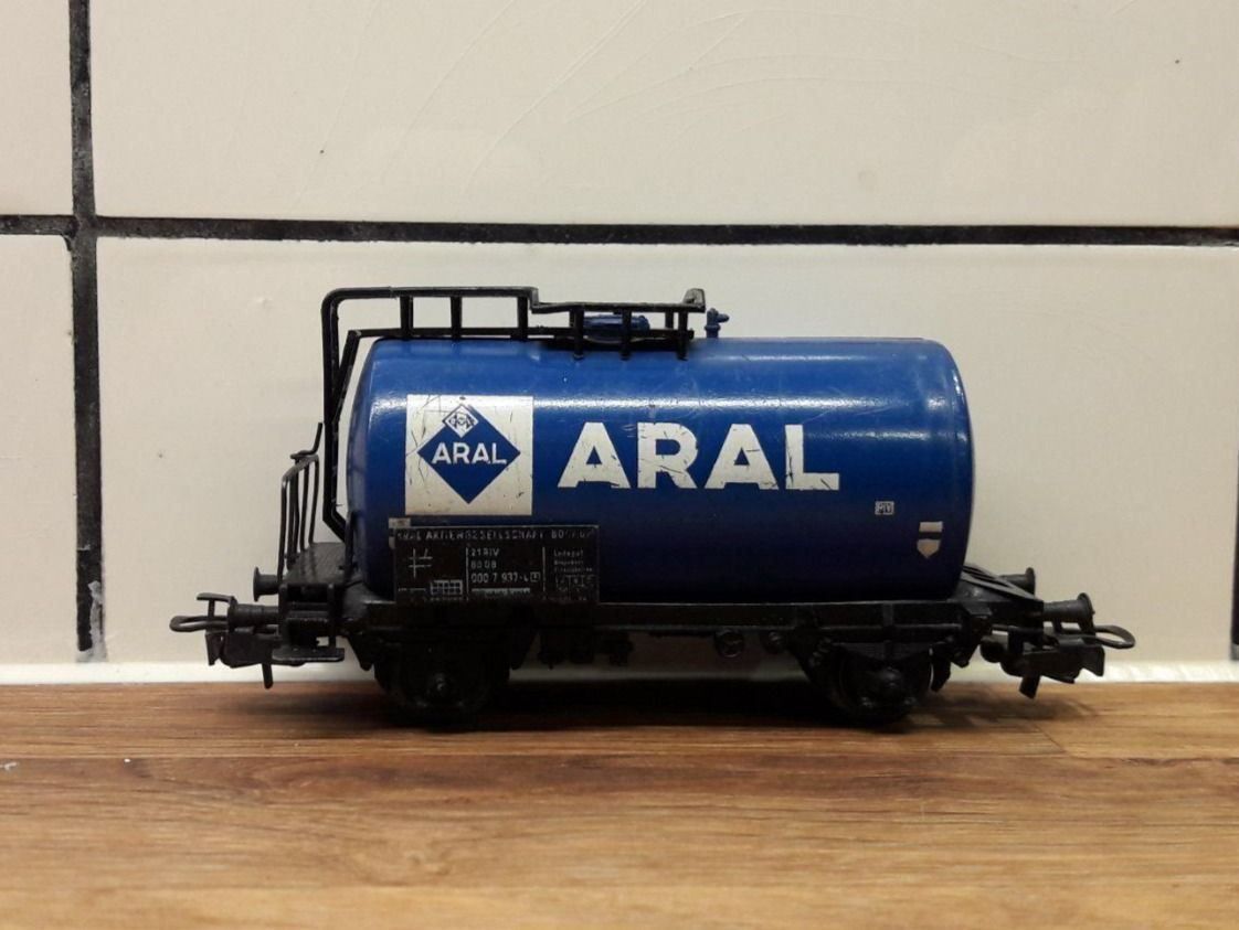 Märklin Modellini di ferrovie: Märklin HO AC : DB wagon citerne ARAL – Usato da Buttes venduto da Cafe2005 4