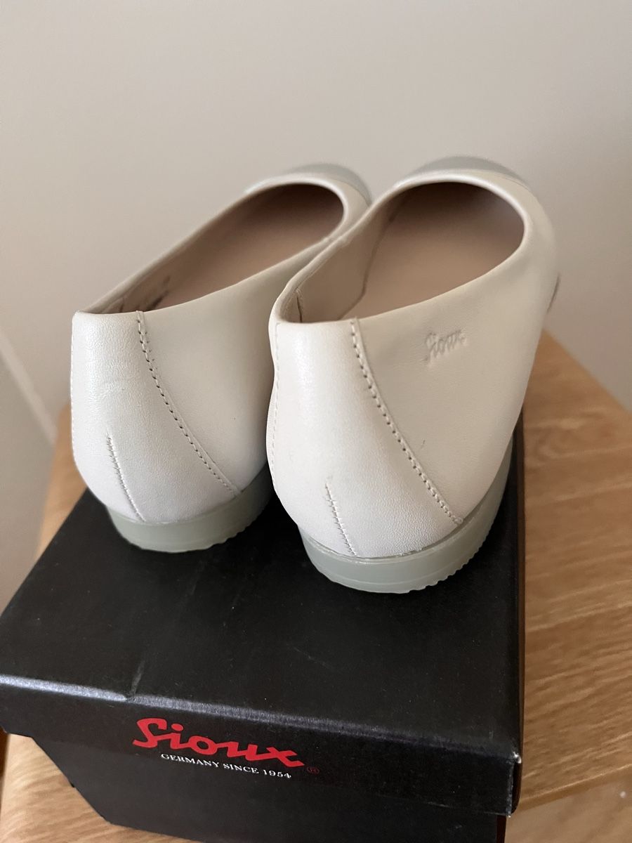 Scarpe da donna: Ballerines Sioux bicolores blanches et argent - 38  – Nuovo e nell'imballaggio originale da Lausanne venduto da Cupcake.vanille 5