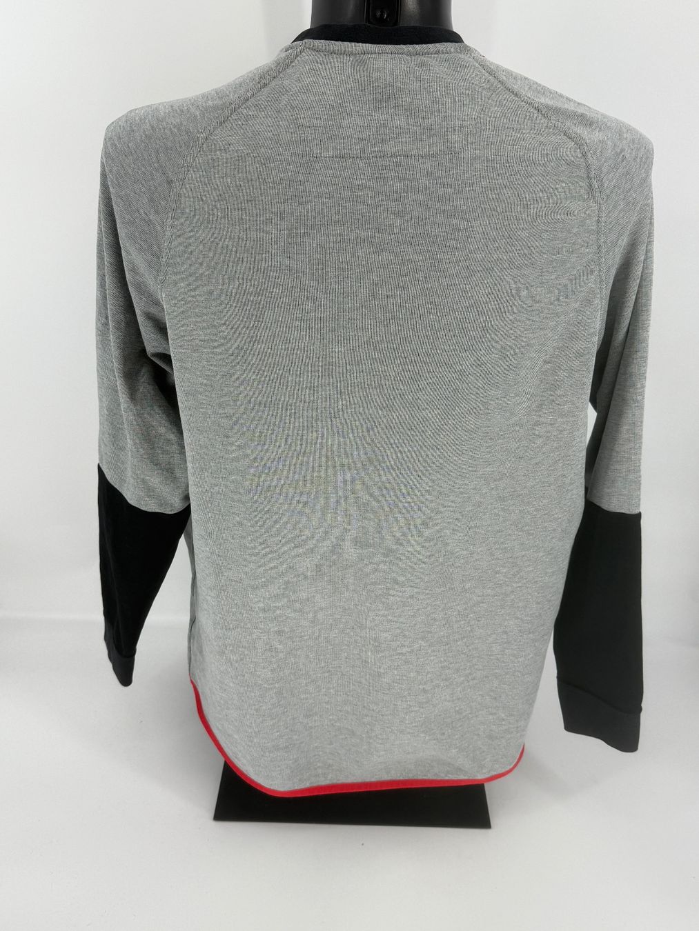 Nike Maglioni & Felpe: Nike Pullover Gr. XL – Usato da Auenstein venduto da moin. 2