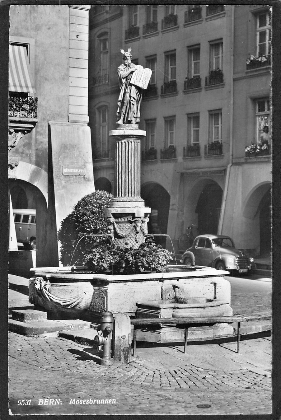 Cartoline postali: -Bern , Mosesbrunnen,Oldtimer – Usato da Reichenburg venduto da Pipo-67