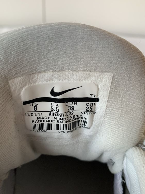 Nike Chaussures femmes: Nike Air Max 95 Gr. 39 / US 8 beige/silber – Neuf (Voir description) à Murten par schneebutz11 3