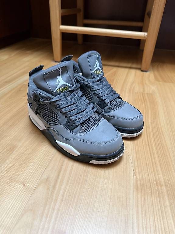 Chaussures hommes: Air Jordan 4  – D'occasion à Winkel par jbuchwalder17