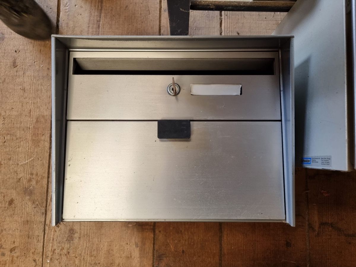 Altro per la casa: Briefkasten mit Packetfach – Usato da Plasselb venduto da MatthD