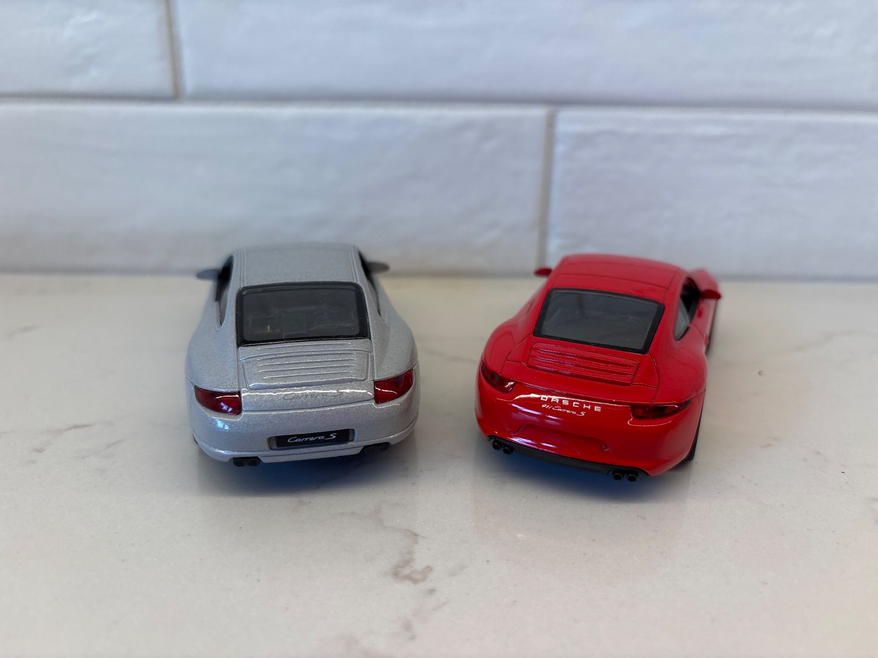 Welly Modellini d'auto: Welly 2 Porsche 911 1/36 – Usato da Gollion venduto da Hampton 1