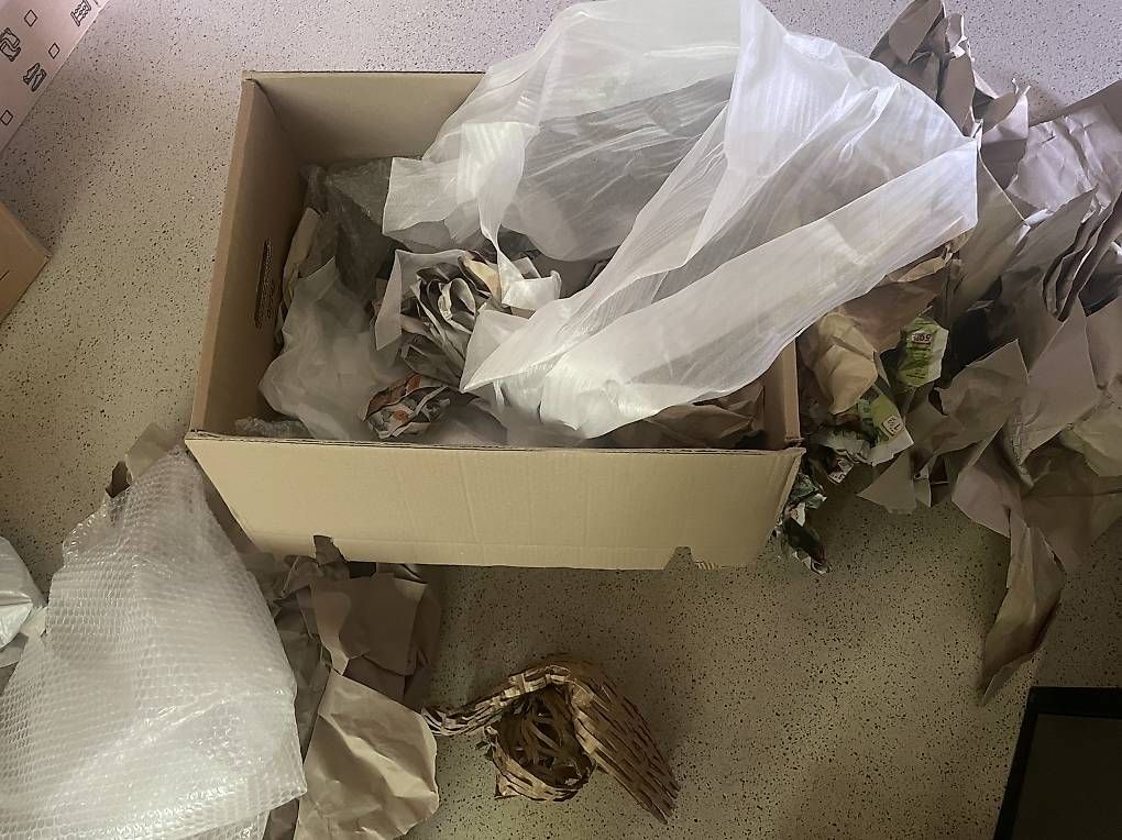 Materiale di riempimento: Umzug Verpackungsmaterial – Usato da Zürich venduto da Len1550 1