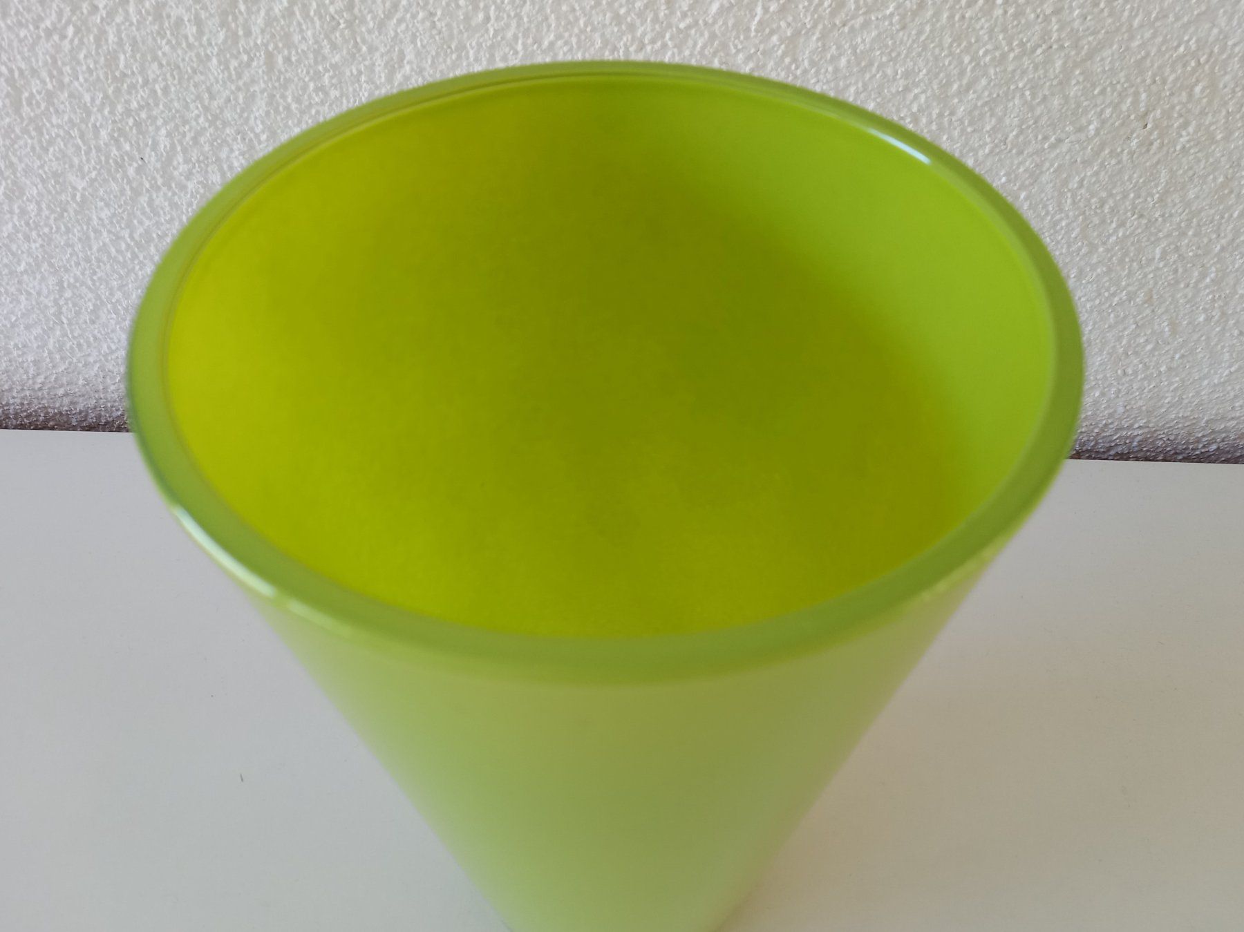 Vasi & Recipienti: Schöne Vase in hellgrün, ca 21cm – Usato da Obernau venduto da Corolli 1