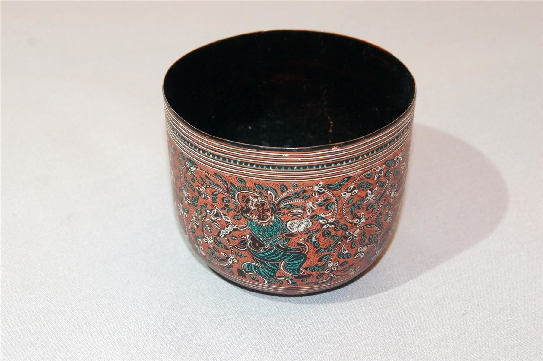 Tazze: Reichhaltig bemalter Lackbecher, wohl thailändisch – Usato da Geroldswil venduto da ARTEFACTO