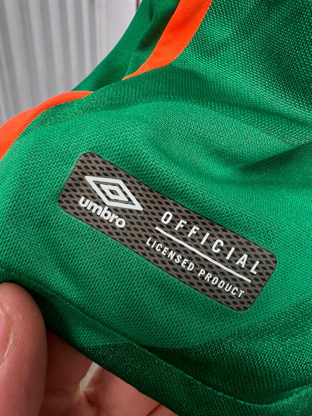 Umbro Canottiere & Pantaloni: Umbro Ireland Trikot 2016-2017 – Usato da Cully venduto da DealerPrice 3