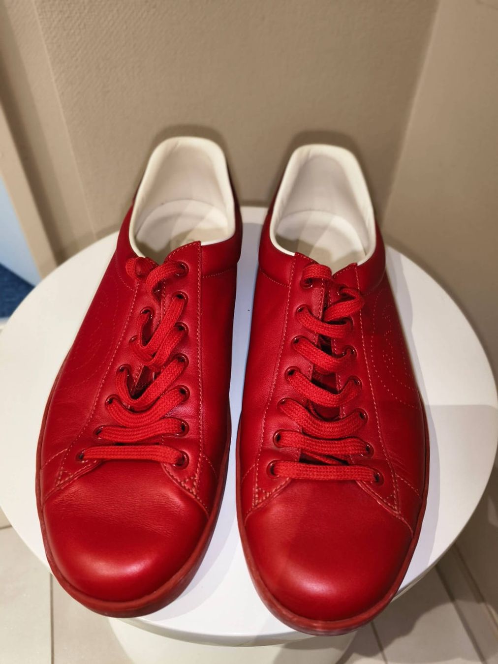 Gucci Chaussures hommes: GUCCI RED SNEAKERS – D'occasion à Kloten par ani_p6bp 1