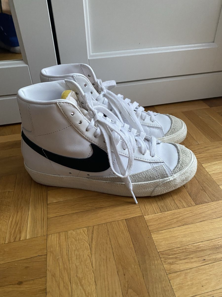 Nike Chaussures femmes: Nike Blazer 37.5 – D'occasion à Givisiez par dor_xb9k