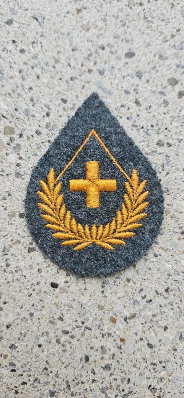 Schweizer Armee Placchette & Badge: *** Militär Abzeichen *** – Nuovo e nell'imballaggio originale da Riedholz venduto da fr_sIruP