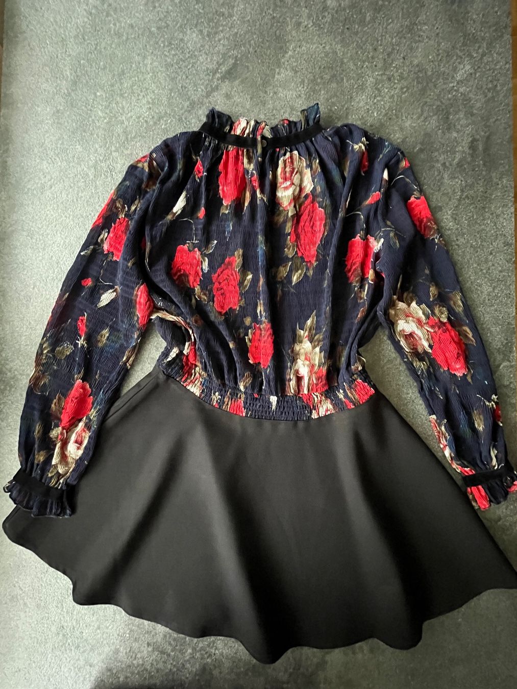 Vestiti: Damen mit Marineblauem Blumenmuster - Größe L – Usato da Kilchberg ZH venduto da Ch.C 7