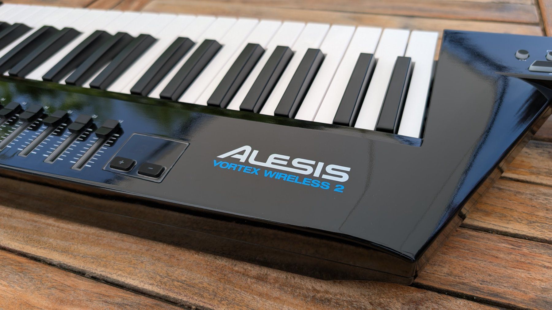Alesis Strumenti musicali: Alesis Vortex Wireless 2 – Usato da Valeyres-Rances venduto da Kobol 3
