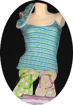 Spaghetti Tops mit passenden Flip-Flops, neu