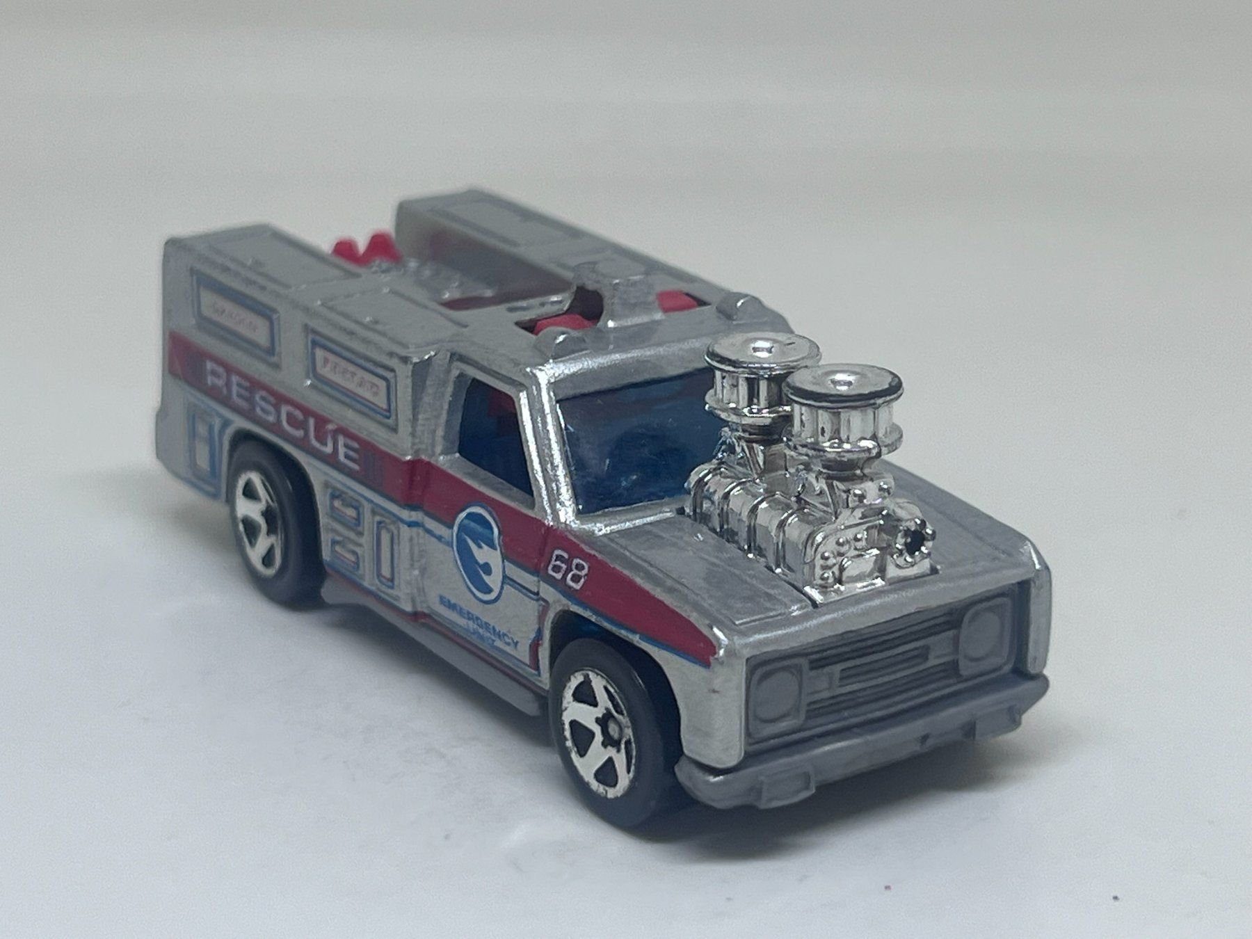 Hot Wheels Modellautos: Hot Wheels Rescue Ranger #254 – Gebraucht aus Wildegg von LaaBoutique
