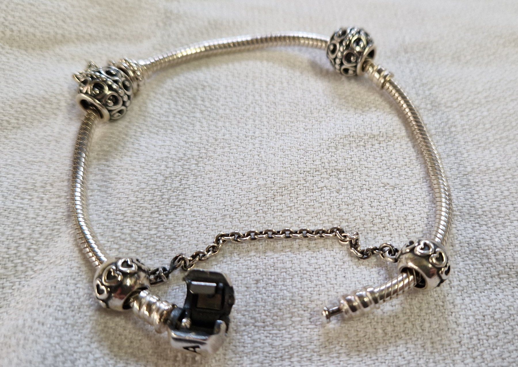 Pandora Bracciali & Braccialetti: PANDORA ARMKETTE – Usato da Bilten venduto da Mic2022 2