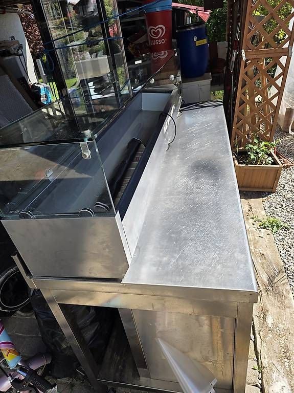 Allestimento di negozi e stand fieristici: Table Inox et Saladette Réfrigérée – Usato da Matran venduto da kam_7k5k