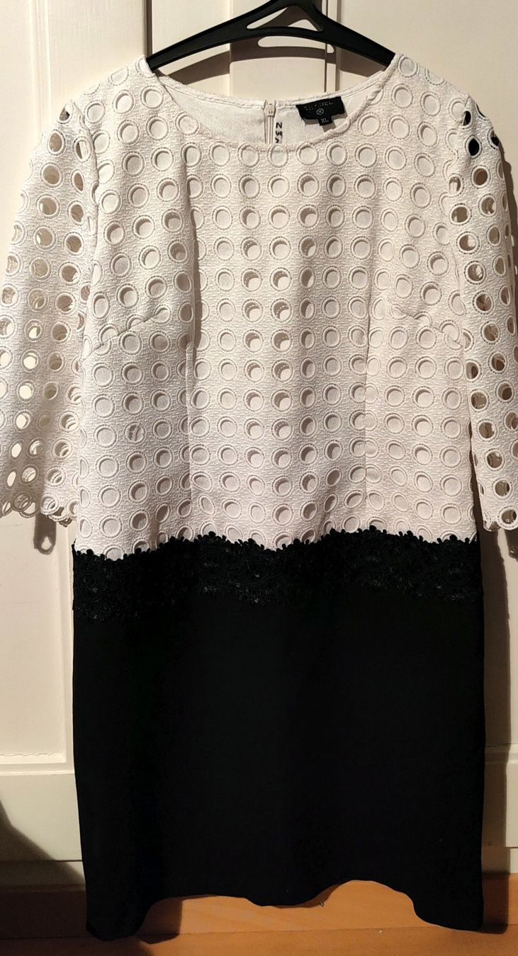 Chanel Vestiti: Pièces de collection > designer > CHANEL – Usato da Biel/Bienne venduto da notfun