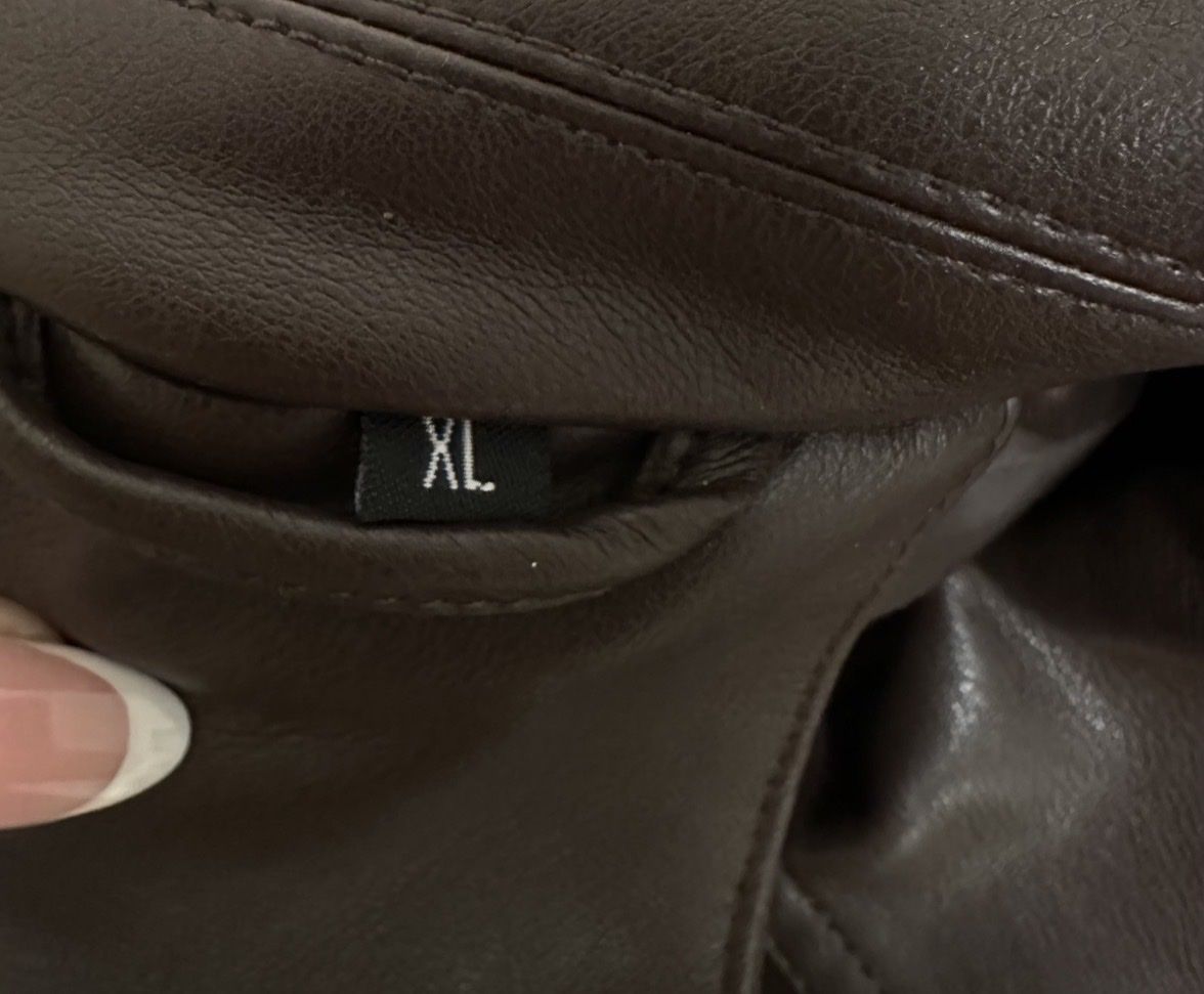 Vestes: DUNKELBRAUNE LEDER-IMITAT JACKE – Neuf (Voir description) à Zürich par tam_lh9v 1