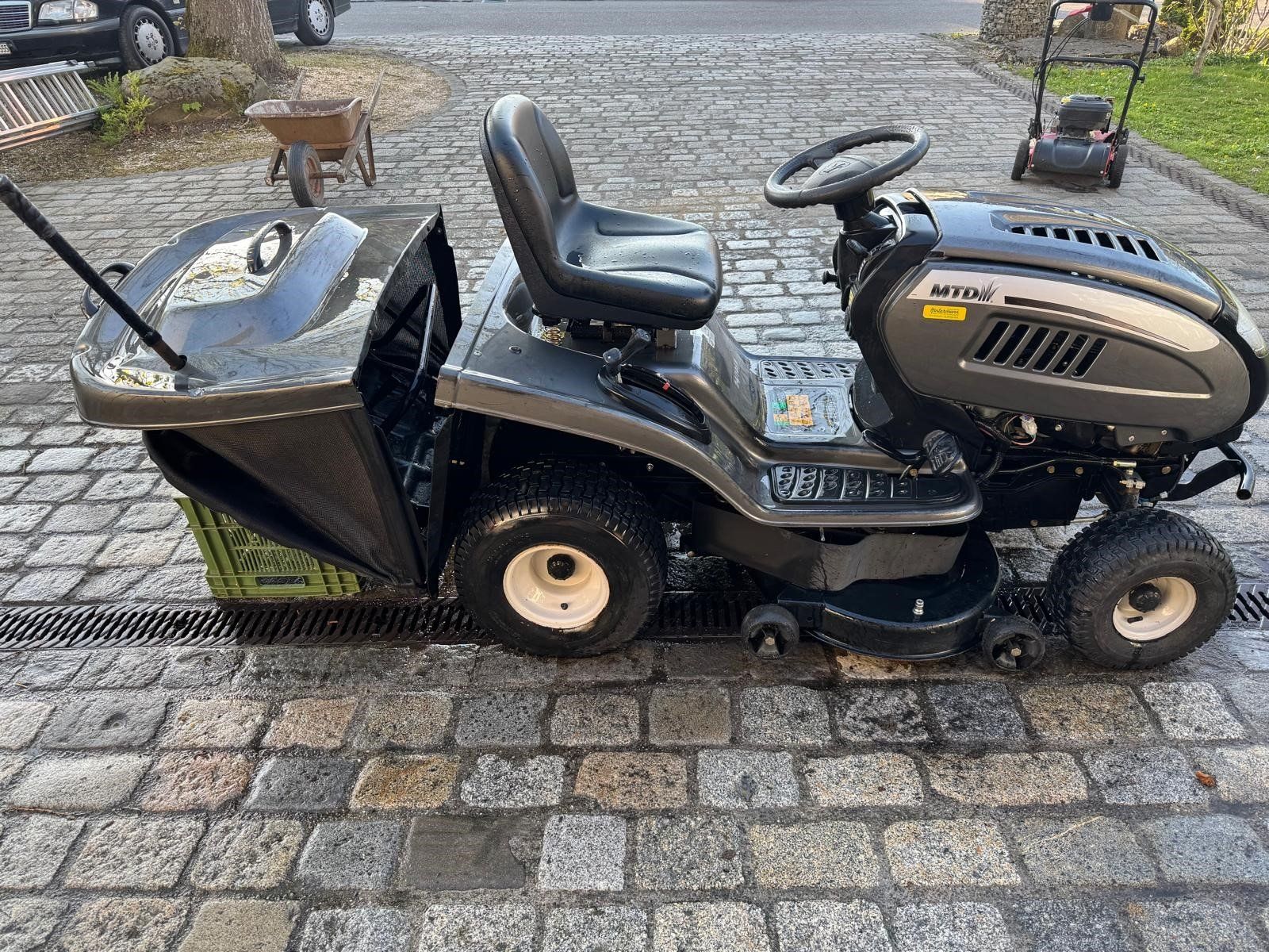 Mtd Tracteurs: MTD – Défectueux à Schleinikon par Laegern99 1