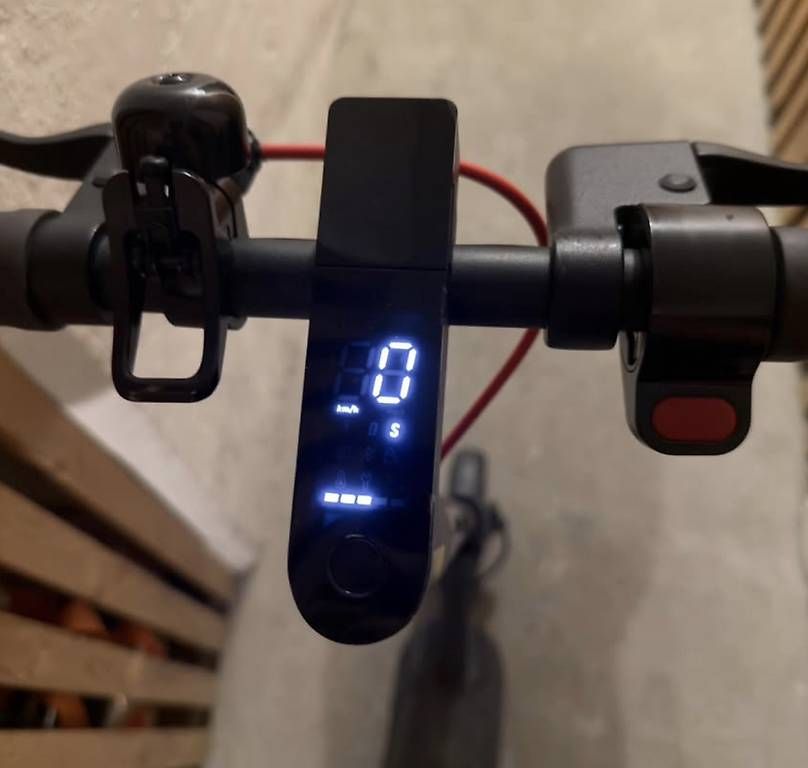 Scooter: Escooter  – Usato da Luzern venduto da bed_w67n 3
