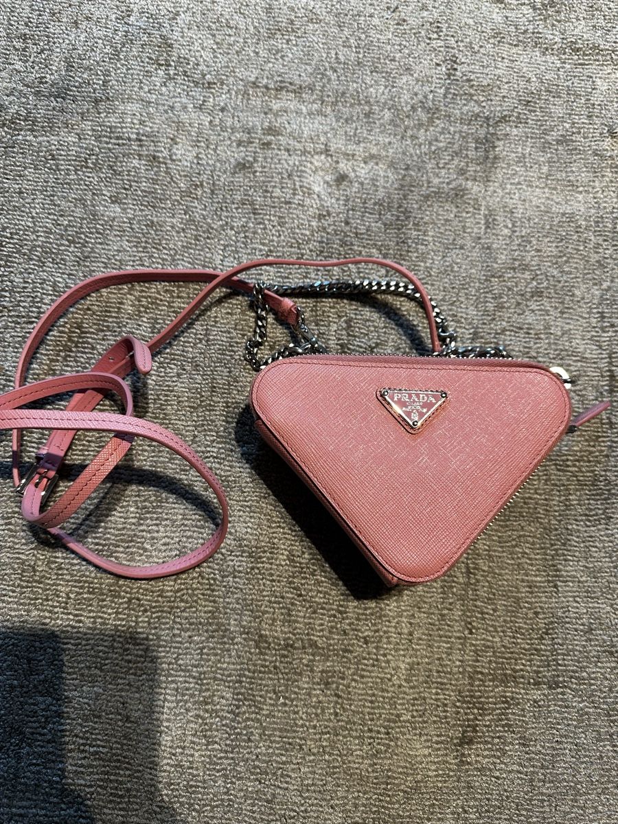 Prada Taschen für Damen: Prada Pink Triangle Mini Bag, like new – Neu (gemäss Beschreibung) aus Männedorf von ScottNatalia