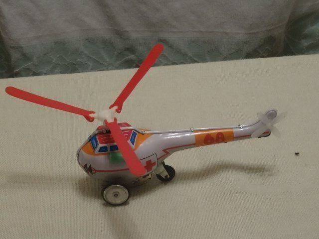 Kit di modellismo & Modellini statici: Antiker Rettungs Hubschrauber – Usato da Bülach venduto da Freieck 2