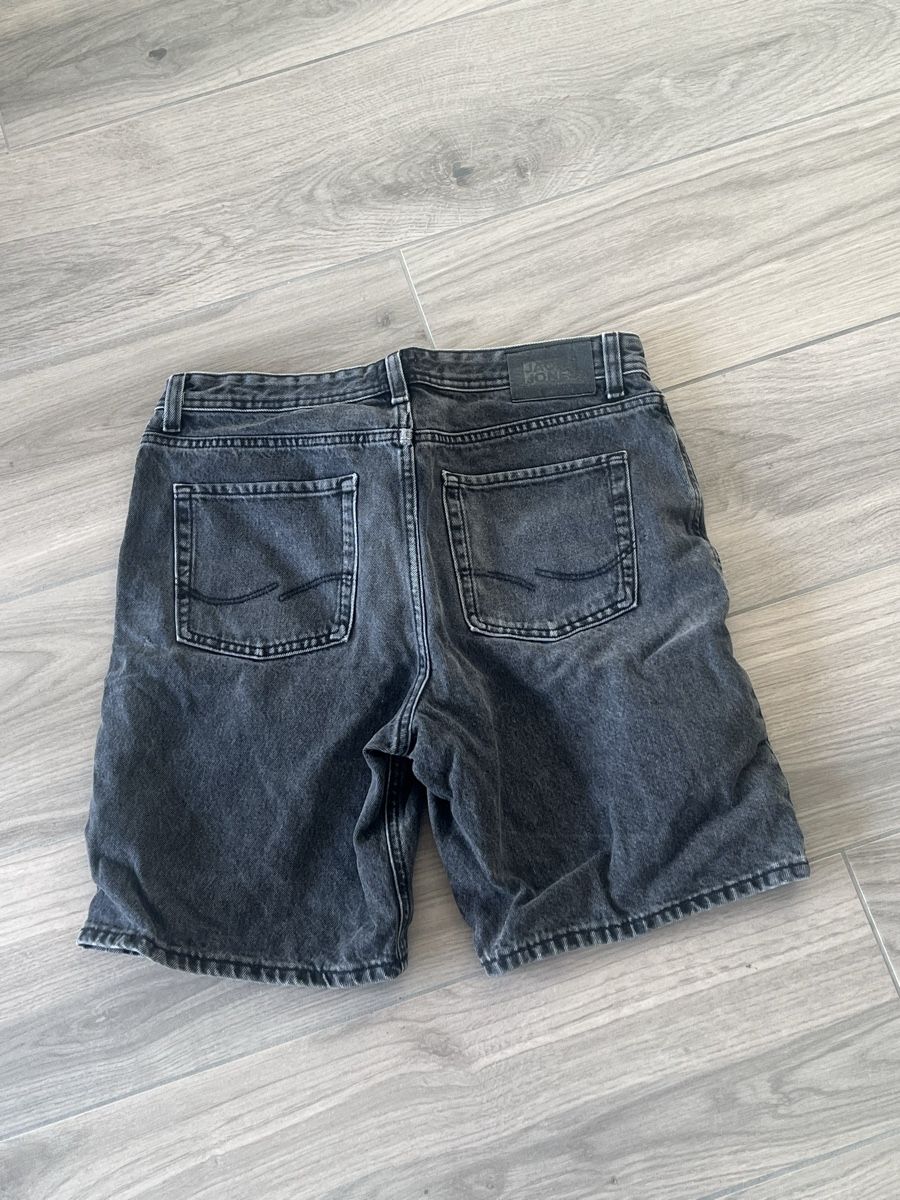 Jack & Jones Pantaloni: Shorts von Jack & Jones Grösse 176 – Usato da Niederhelfenschwil venduto da tab_xlc7 1