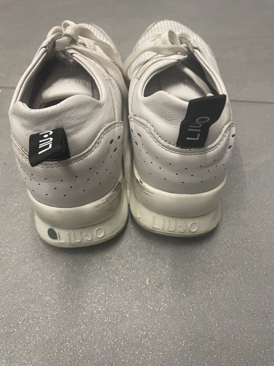 Liu Jo Scarpe da donna: Weisse Liu Jo Sneaker Gr. 38 Leder – Usato da Witterswil venduto da gandia05 2