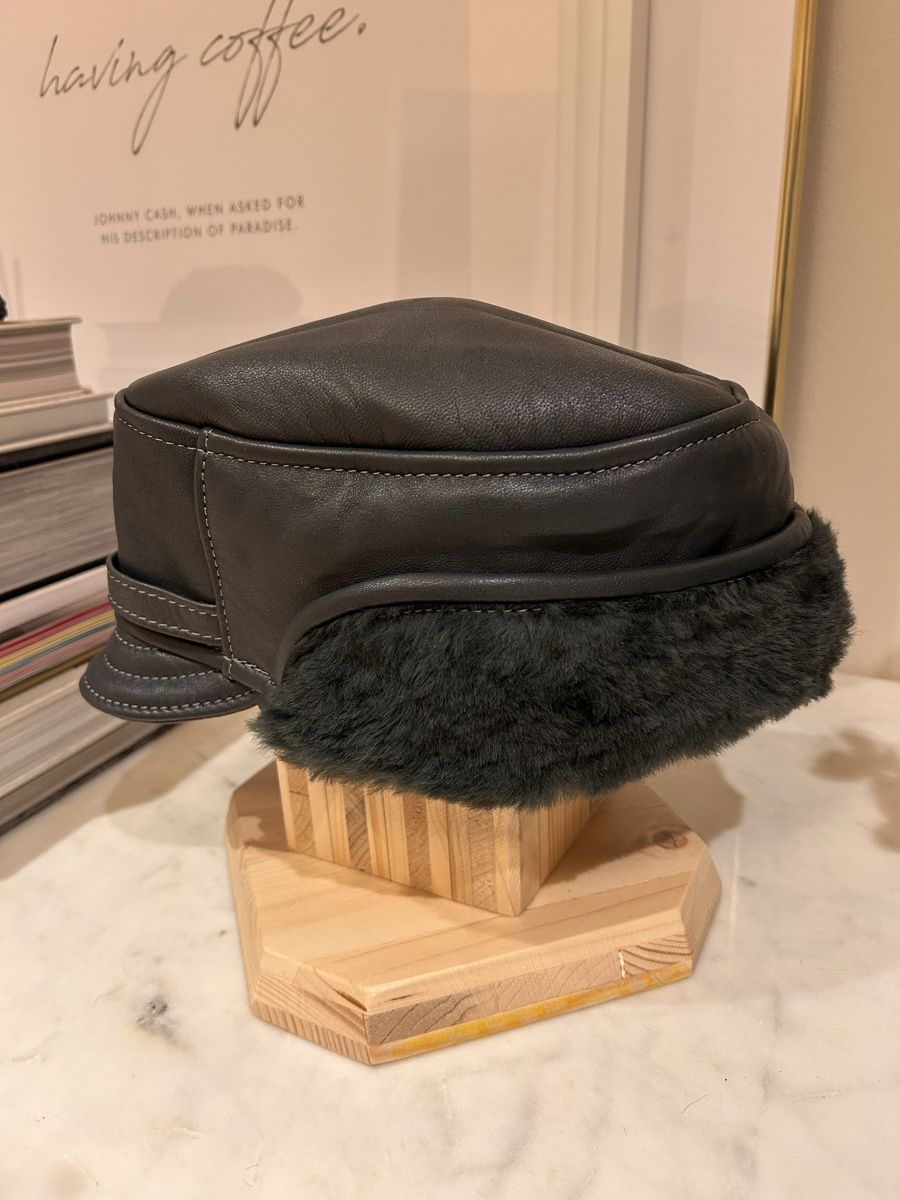 Copricapi, berretti & cappellini: Leather & Fur cap – Nuovo (secondo la descrizione) da Zürich venduto da evasara 1