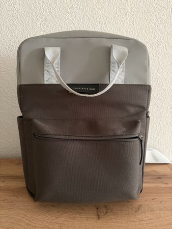 Rucksack Kapten & Son grau, guter Zustand