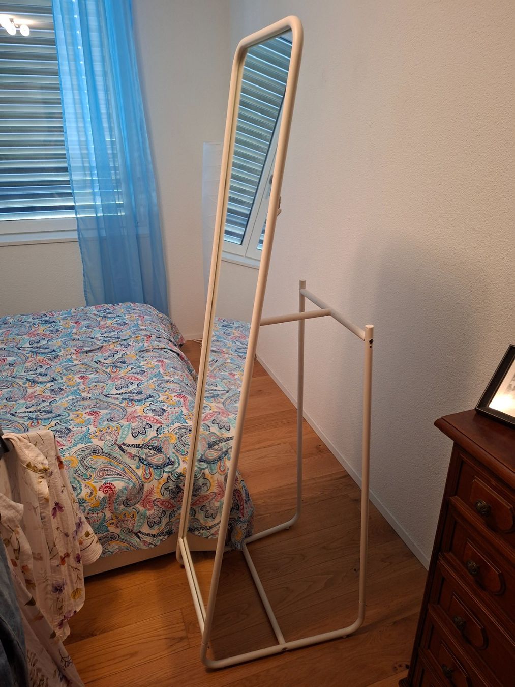 Ikea Miroirs: Standspiegel KNAPPER von Ikea – D'occasion à Liebefeld par fio_xf7g 2