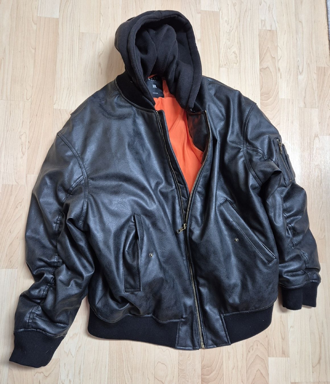 Giacche: Frühlings/Herbstjacke mit Kapuze – Usato da Hedingen venduto da Gyzi