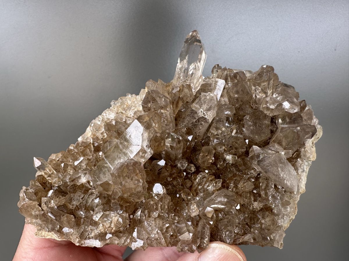 Minerali & Pietre curative: Heller Rauchquarz Val Surplattas – Usato da Oberuzwil venduto da Crystall0 1