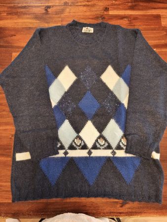 Winterpully, Grösse 50, 65% Mohair- Wolle und 25% Polyamide,