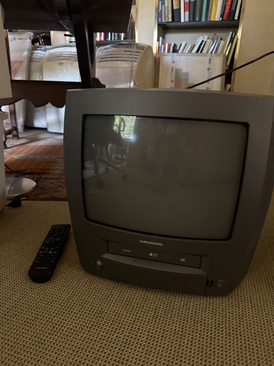 Grundig Multimediaplayer & Streamer: Grundig VHS / TV Player – Gebraucht aus Langenthal von cfschaer